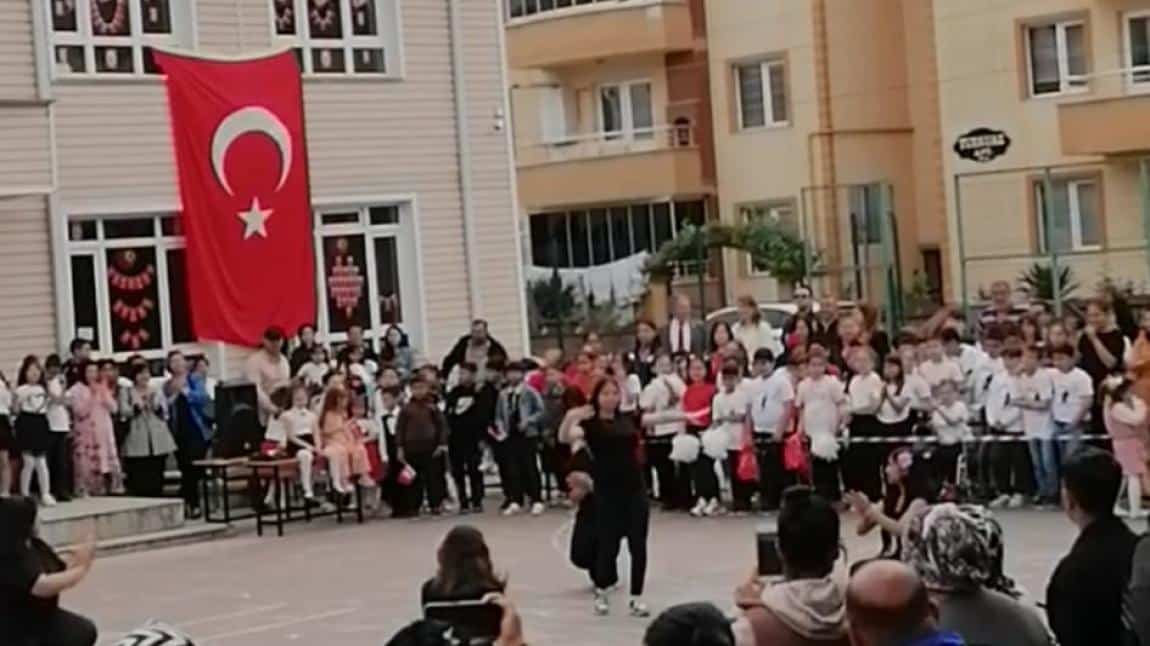 Türkiye Büyük Millet Meclisinin açılışının 104'üncü yıl dönümünü, 23 Nisan Ulusal Egemenlik ve Çocuk Bayramını Coşkuyla Kutladık